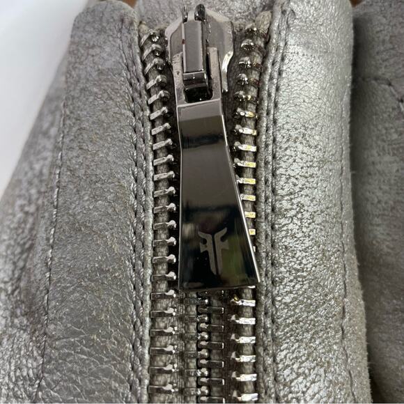 Frye Lena Slip On Mule Sneaker Size 7.5 Silver Metallic Zipper Leather Shoes - Picture 7 of 9